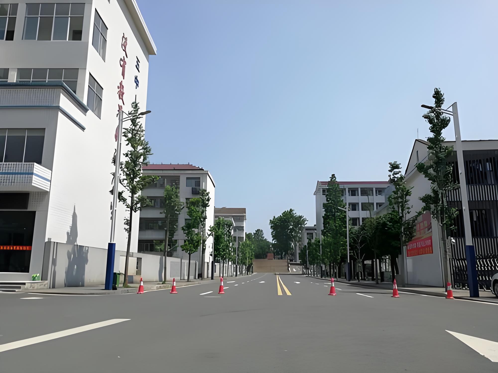 汉寿县第五中学 (2).jpg